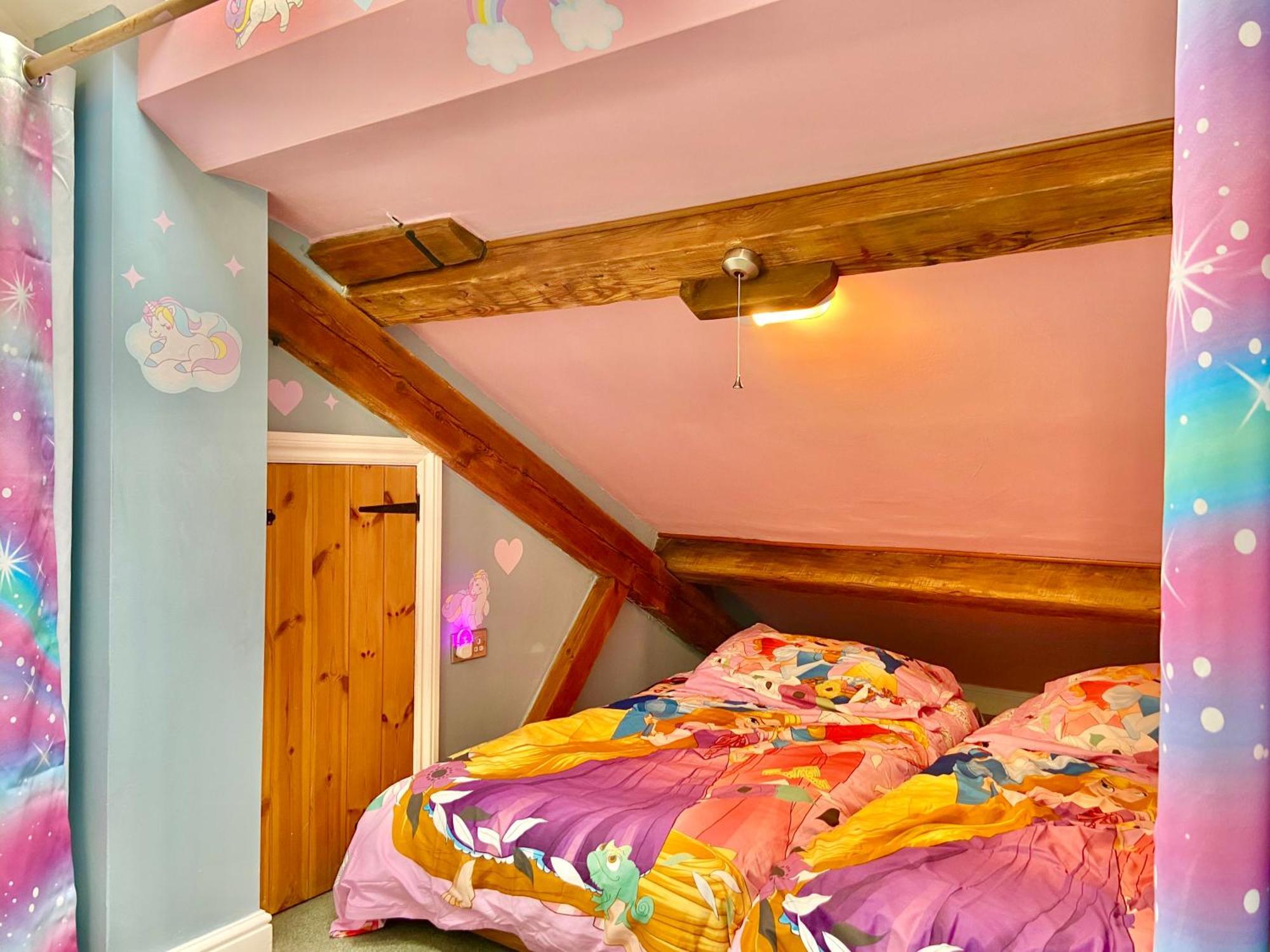 Squirrel Barn Villa Milwich Esterno foto