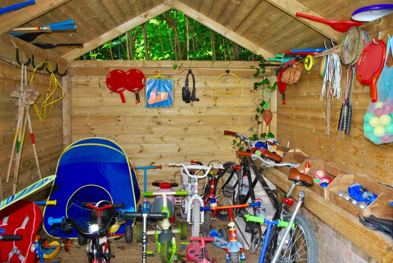 Squirrel Barn Villa Milwich Esterno foto